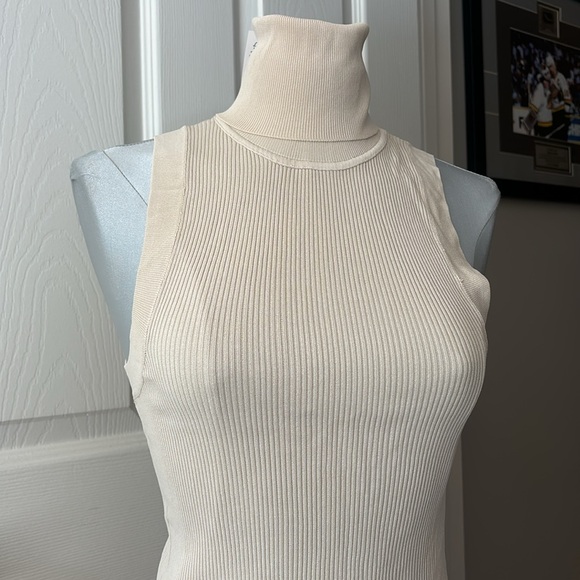 New Zara ribbed top - Picture 2 of 4